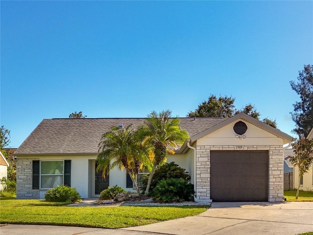 1909 Castle Bay Ct., Oldsmar, FL 34677
