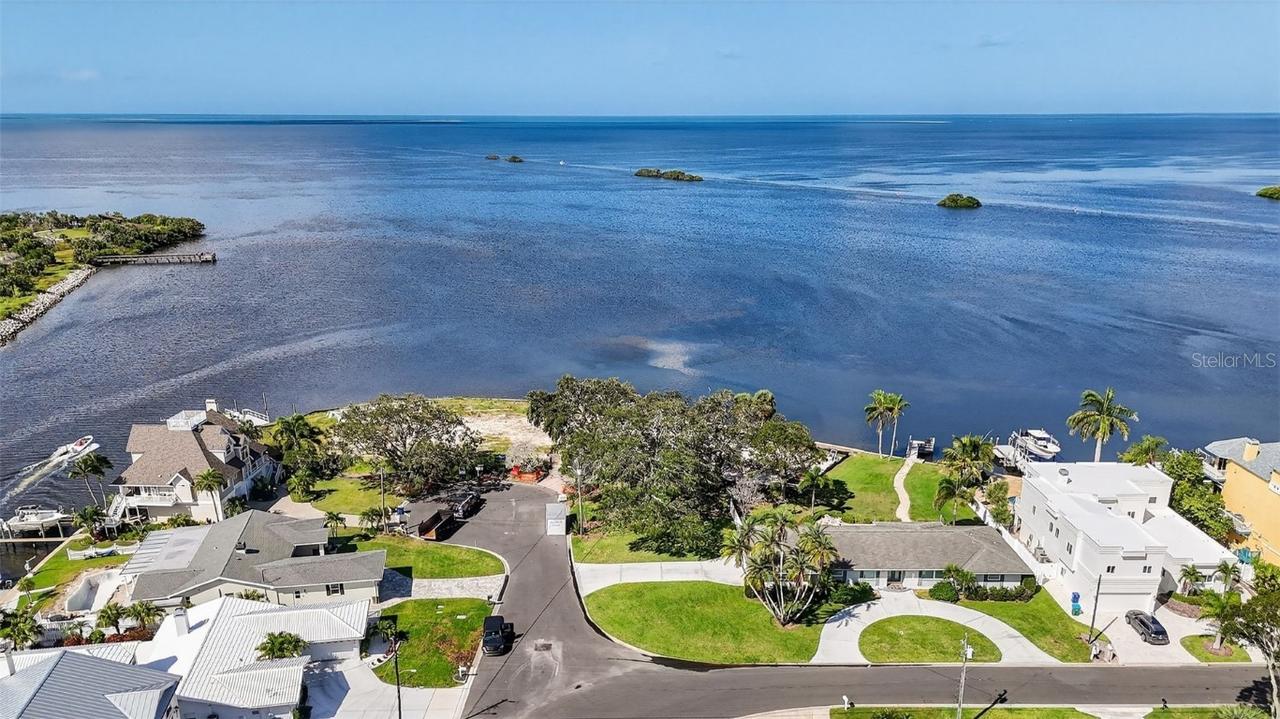 508 Driftwood Cir., Palm Harbor, FL 34683