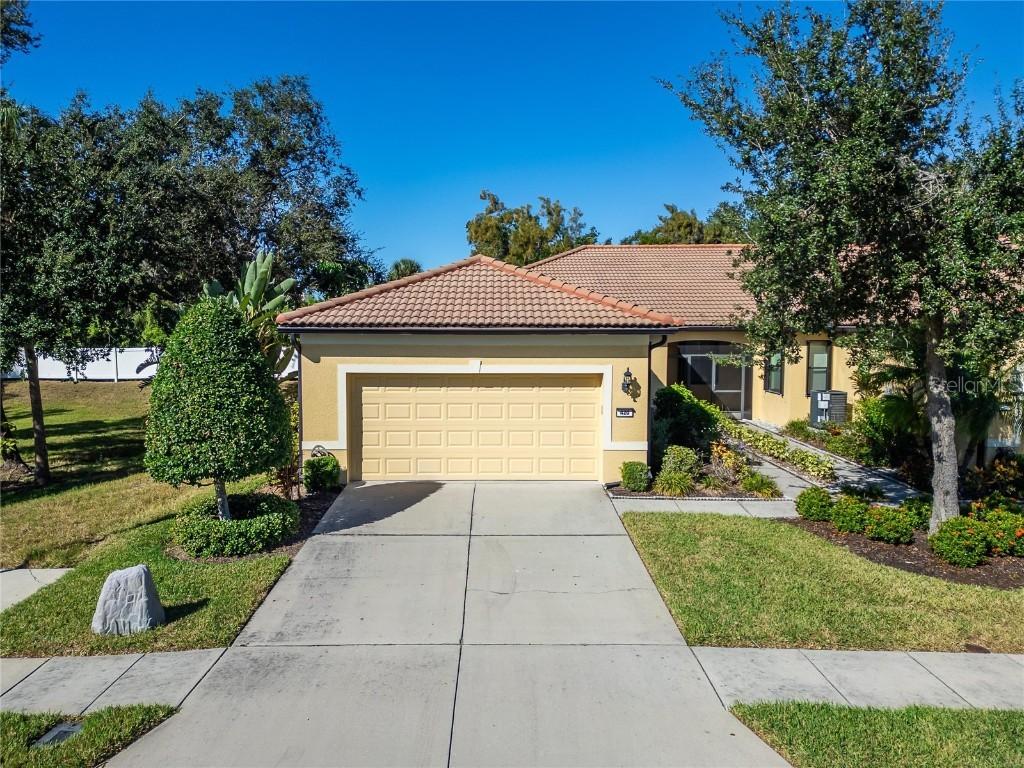 420 Cedar Falls Dr., Apollo Beach, FL 33572