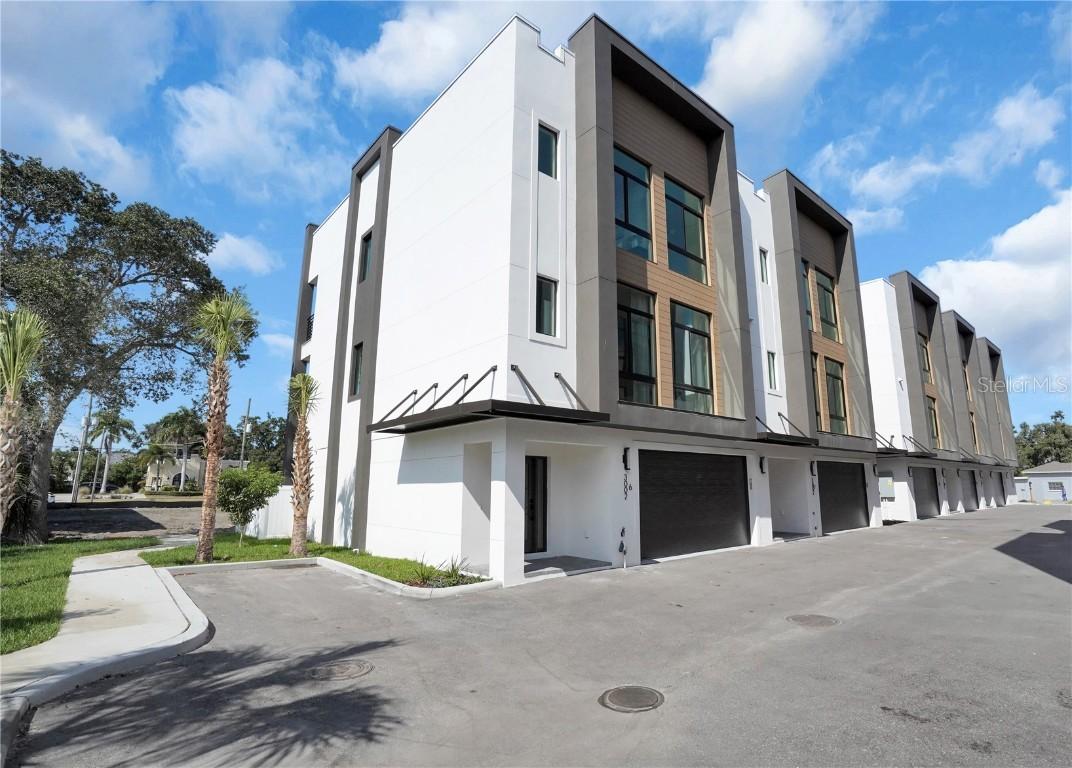 3002 W Platt #6, Tampa, FL 33609