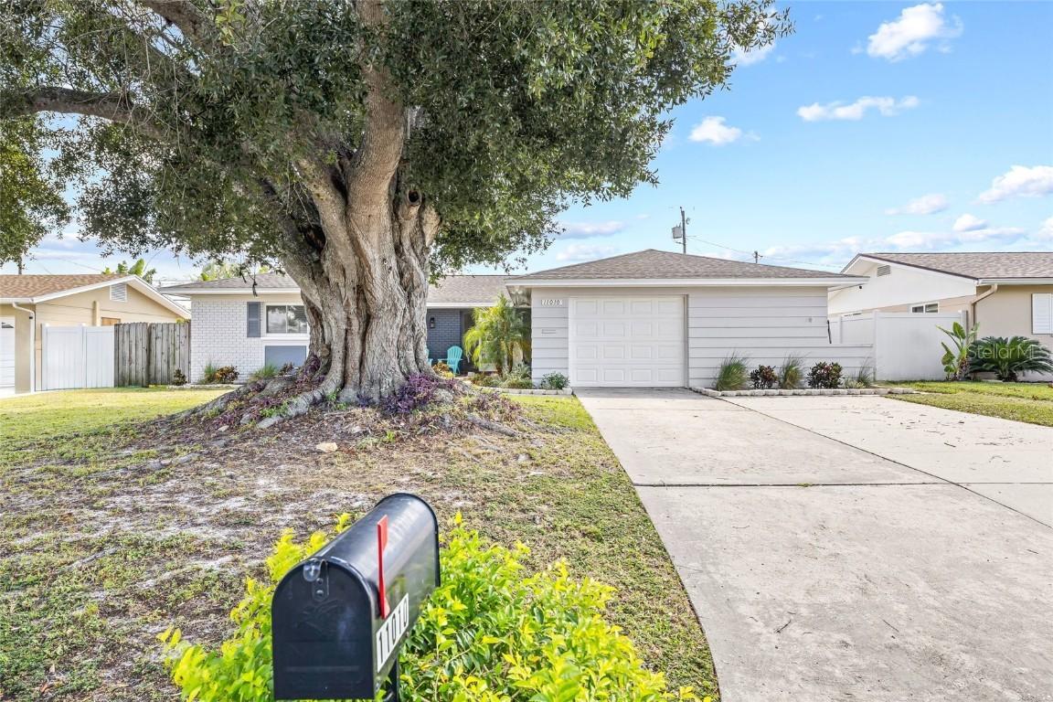 11010 91st Ter., Seminole, FL 33772