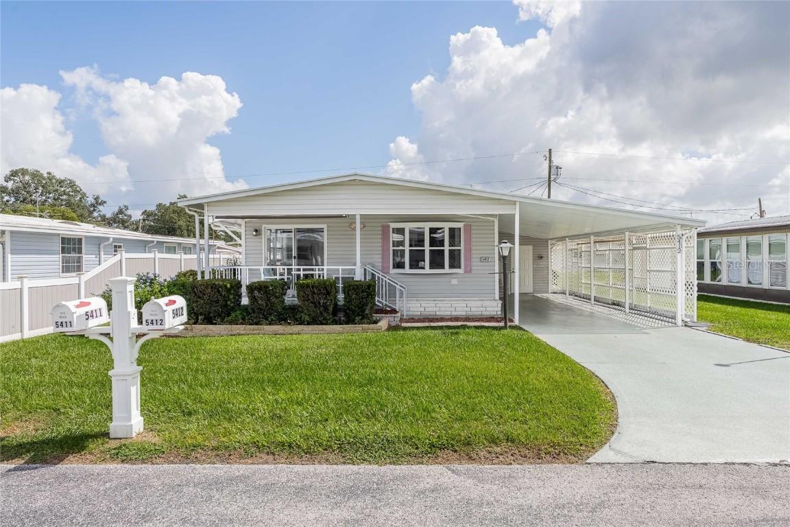 5412 Amanda St., Zephyrhills, FL 33542