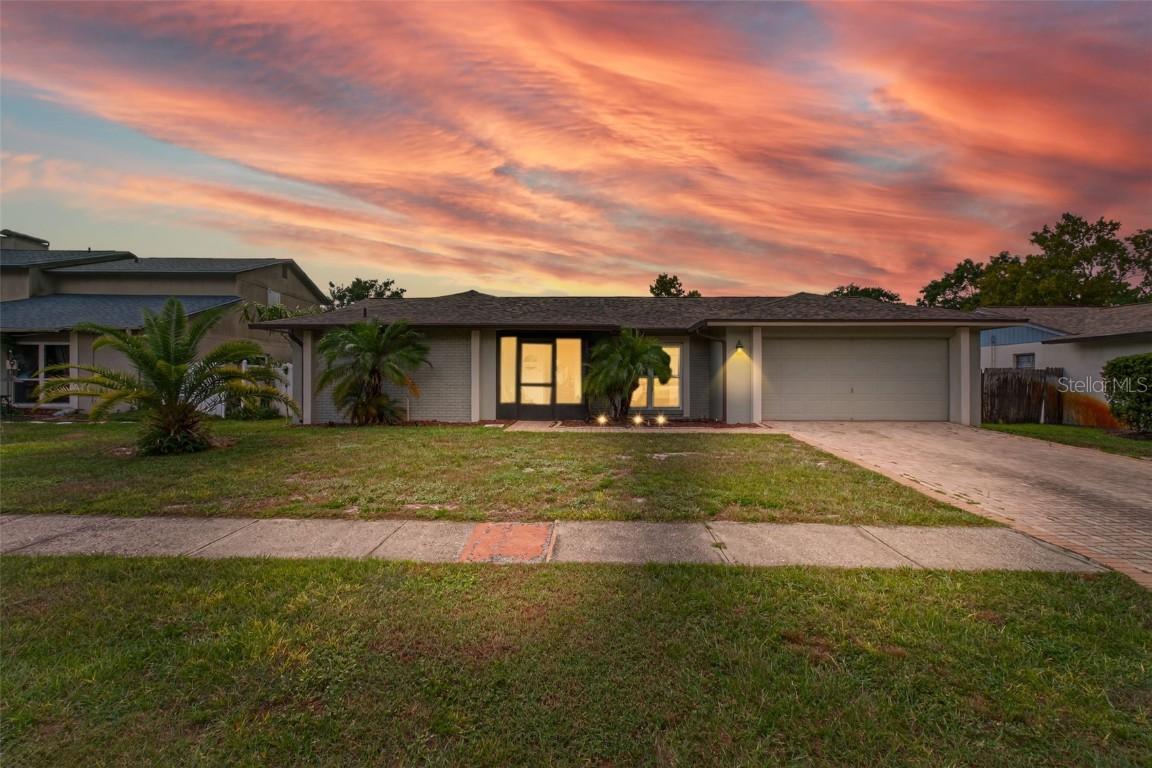 3903 Dunaire Dr., Valrico, FL 33596