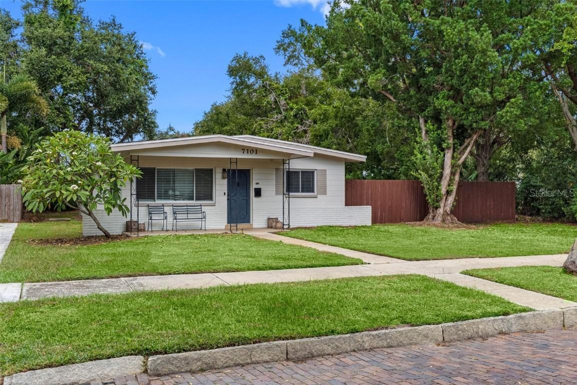 7101 4th Ave., St Petersburg, FL 33710