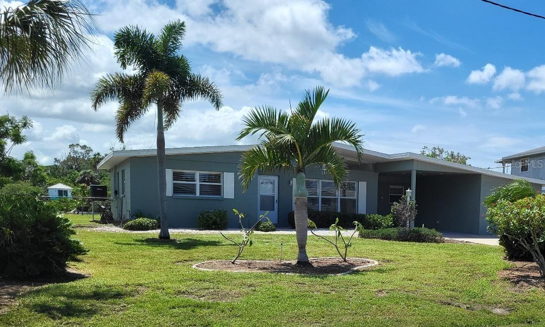 828 Blue Heron Blvd., Ruskin, FL 33570