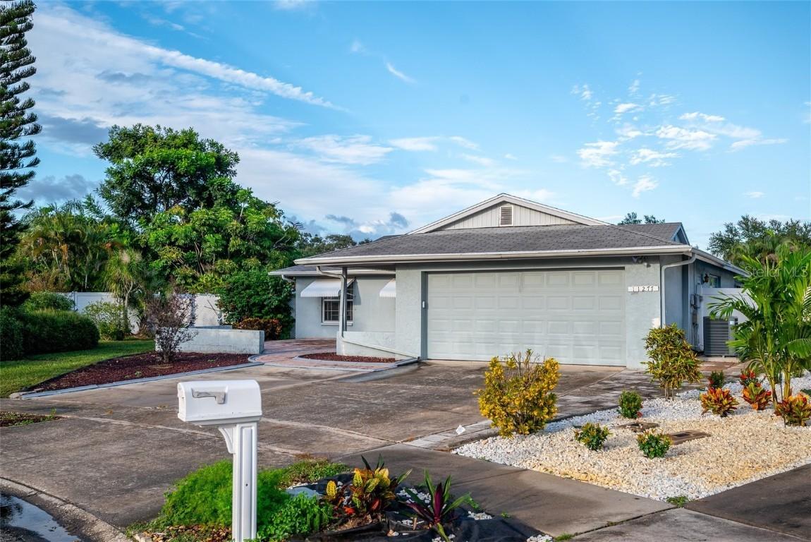 11277 Sol Vista Dr., Largo, FL 33774