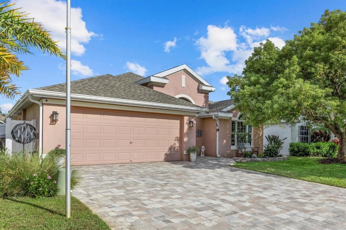 2718 Dolphin Watch Ct., Holiday, FL 34691