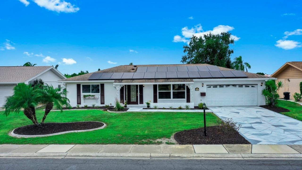 663 Allegheny Dr., Sun City Center, FL 33573