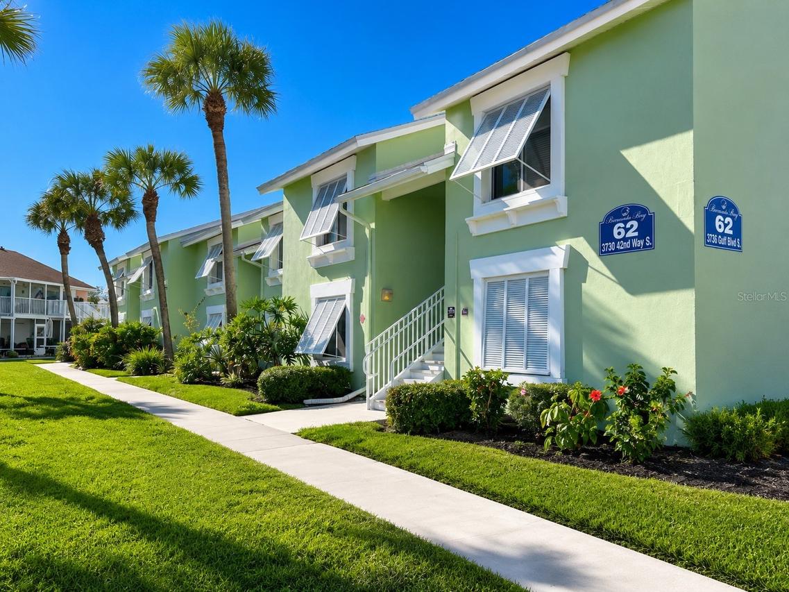 3735 42nd Way #E, St Petersburg, FL 33711
