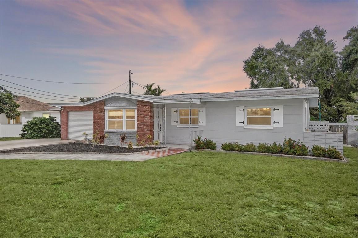 12361 114th St., Largo, FL 33778