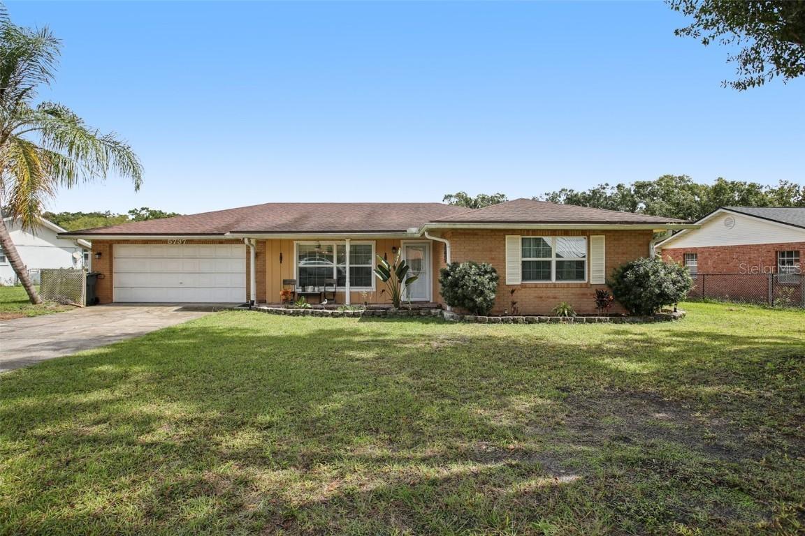 5737 Sands Point Dr., Lakeland, FL 33809