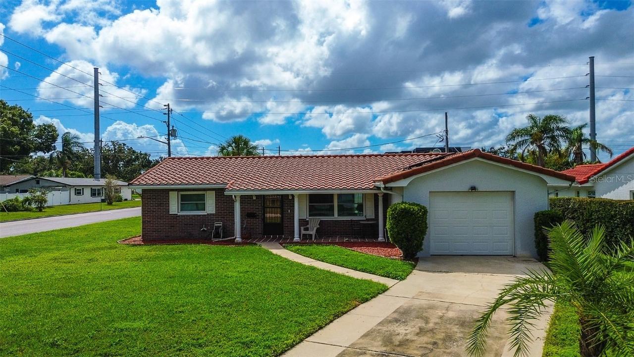 3700 14th Ave., St Petersburg, FL 33704