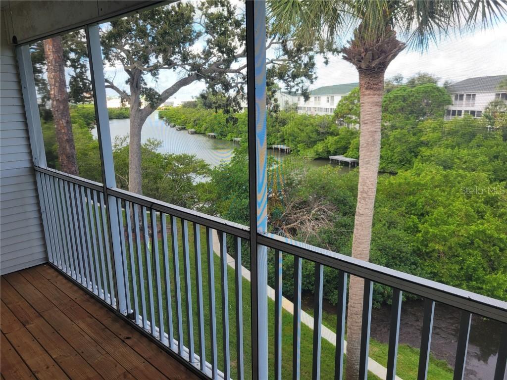 9976 Indian Key Tr. #7, Seminole, FL 33776