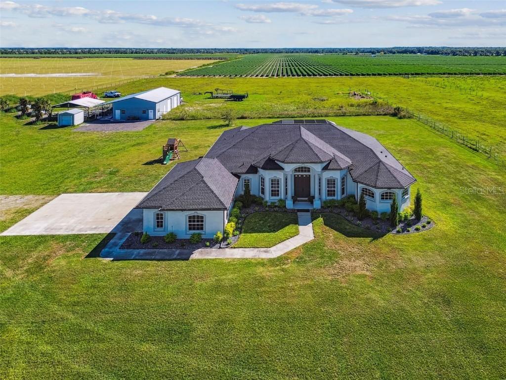 15639 Seth Country Ln., Wimauma, FL 33598