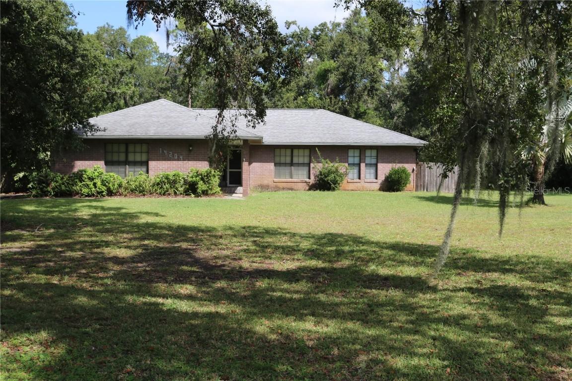 14204 Walden Sheffield Rd., Dover, FL 33527