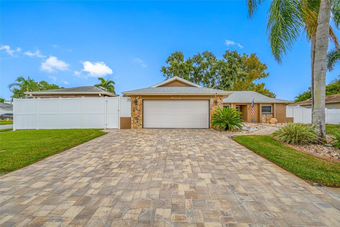 12083 72nd St., Largo, FL 33773