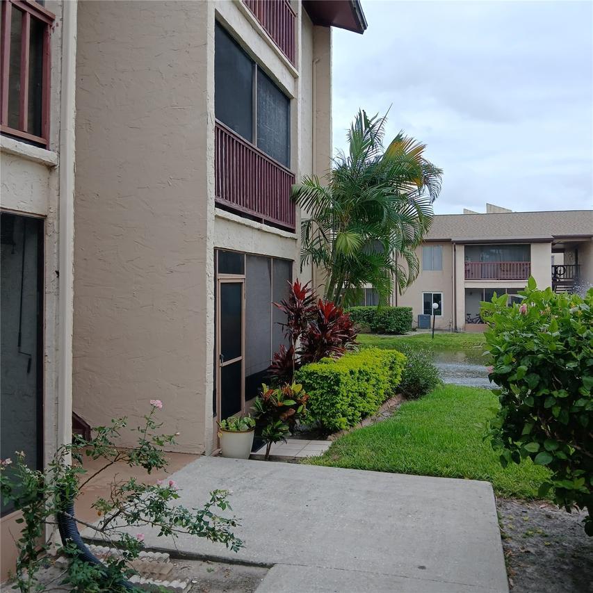 8602 Champlain #87, Tampa, FL 33614