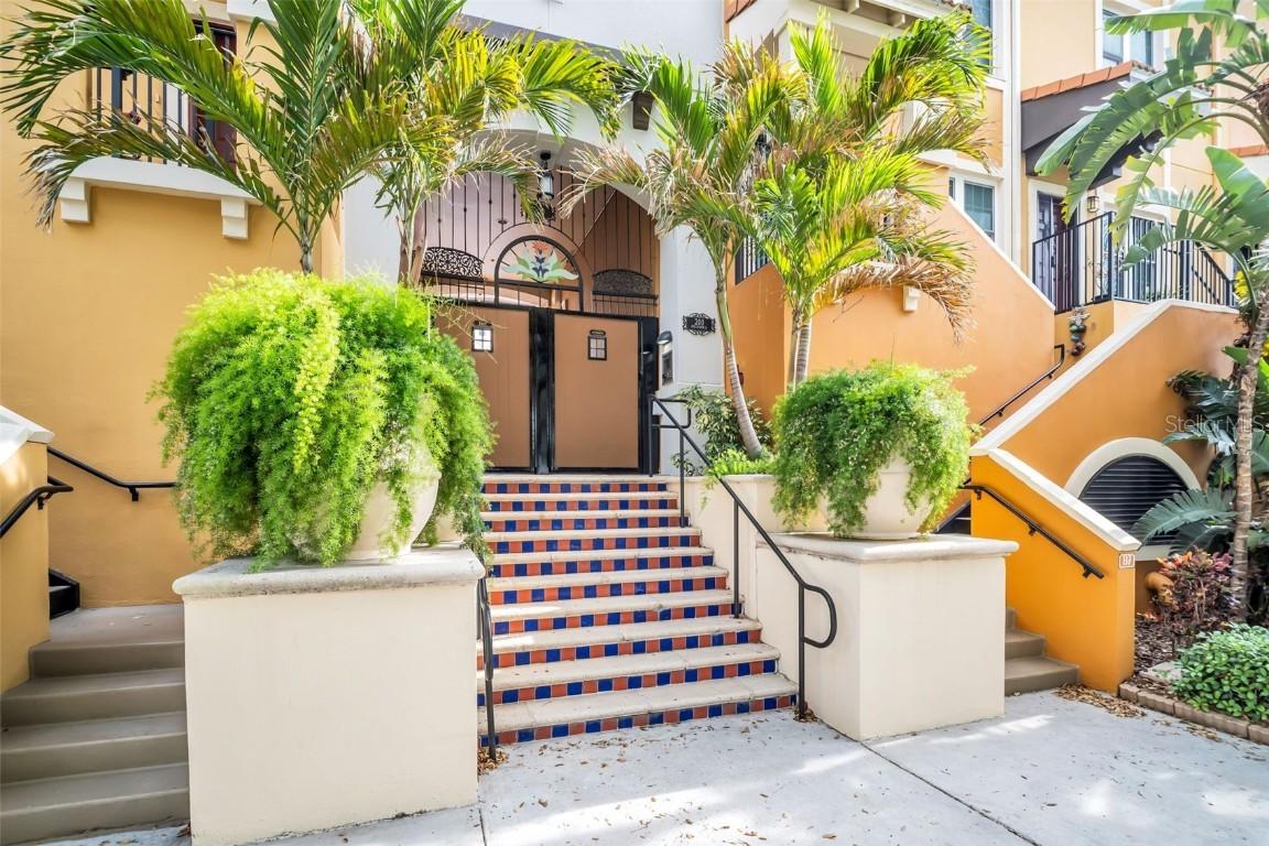 200 4th Ave. #324, St Petersburg, FL 33701