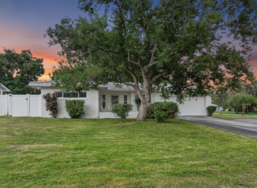 1431 Douglas Dr., Clearwater, FL 33756