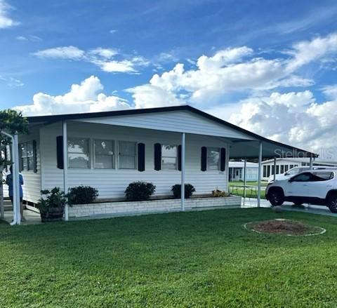 5421 Powhattan St., Zephyrhills, FL 33542