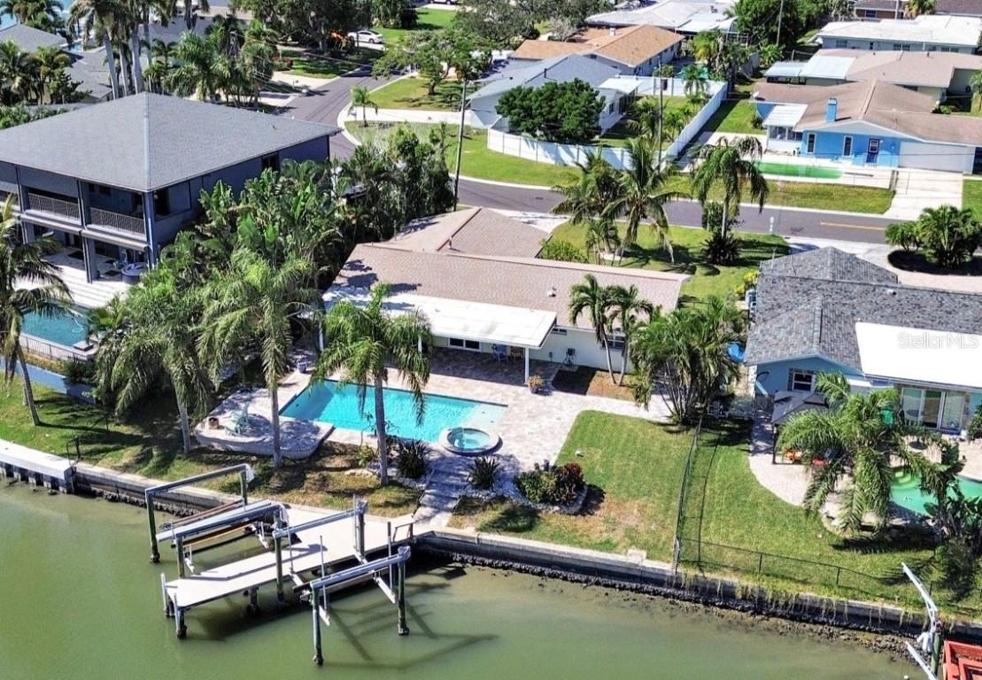 11876 Walker Ave., Seminole, FL 33772
