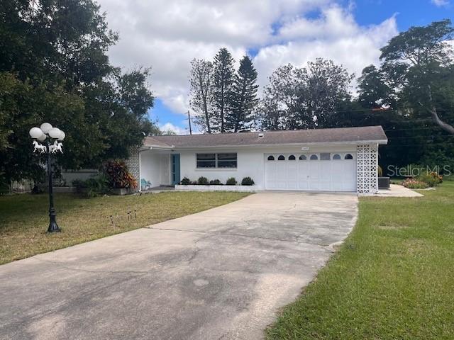 11435 Oval Dr., Largo, FL 33774