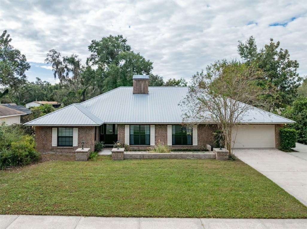 2419 Stonehill Ave., Valrico, FL 33594