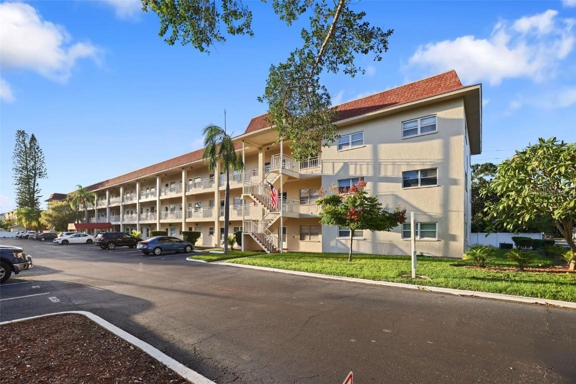 4000 3rd St. #305, St Petersburg, FL 33703
