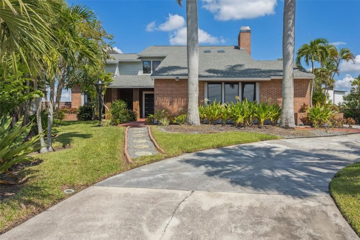 769 Kingston Ct., Apollo Beach, FL 33572