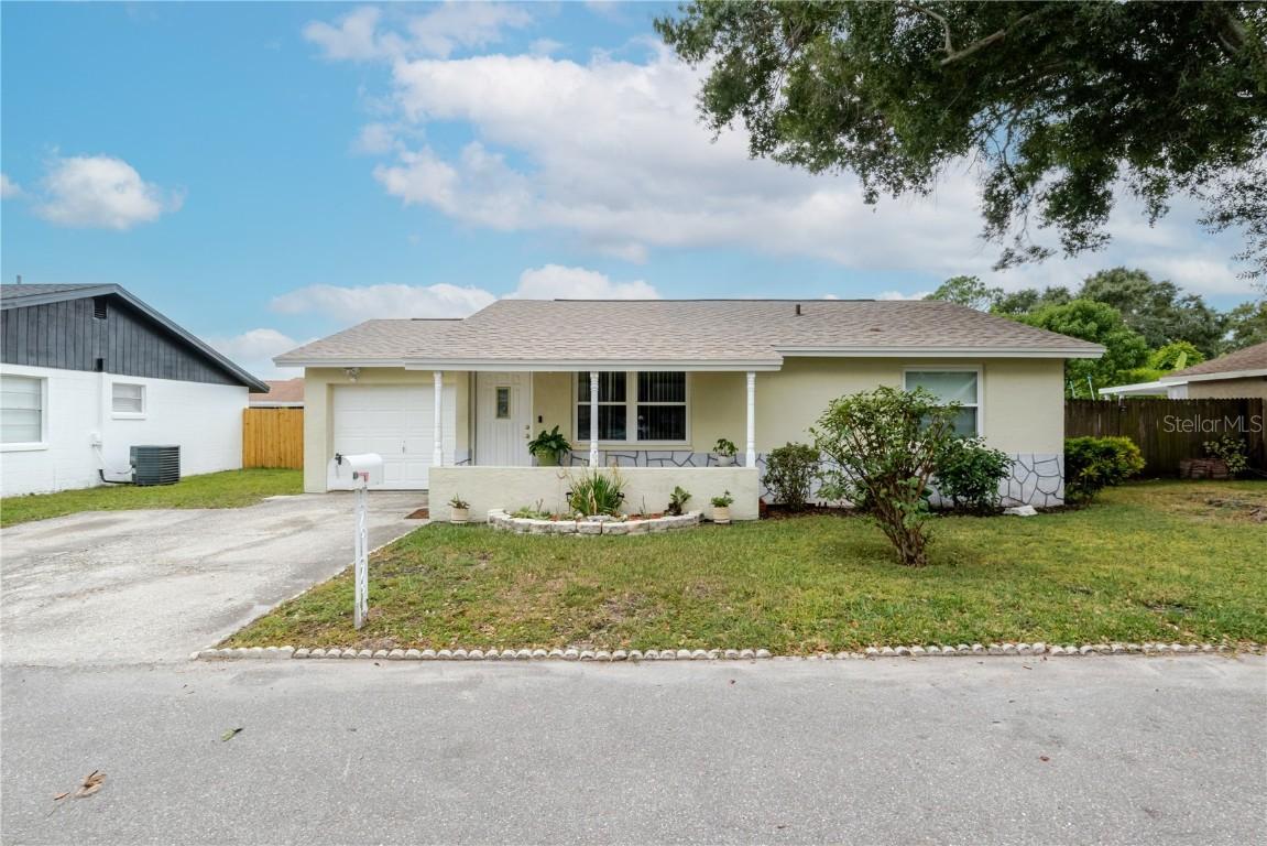 10118 Hunters Point Ct., Tampa, FL 33615