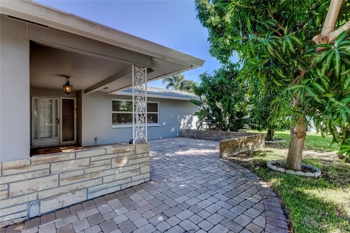 14233 102nd Ave., Largo, FL 33774