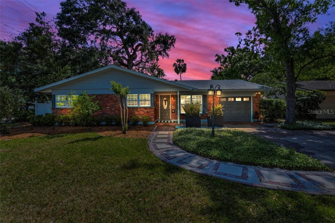 202 S Hesperides St., Tampa, FL 33609