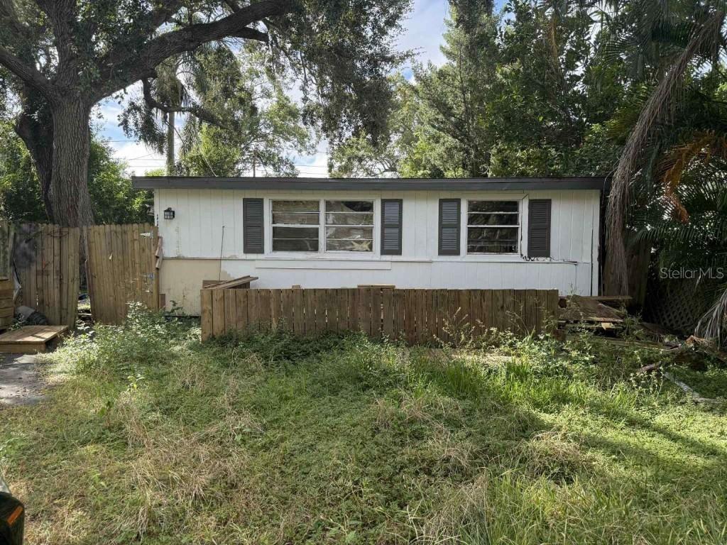 1117 15th Ave., Largo, FL 33770