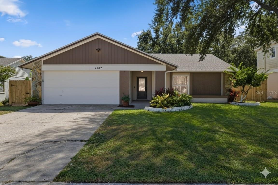 1337 Peachfield Dr., Valrico, FL 33596