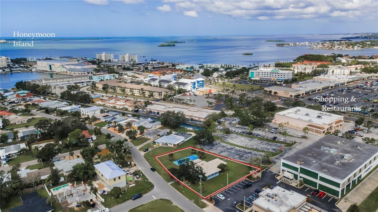 596 Baywood Dr., Dunedin, FL 34698