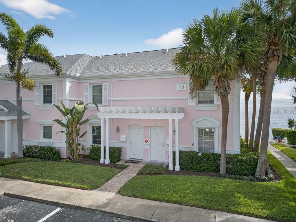5186 Coquina Key Dr., St Petersburg, FL 33705