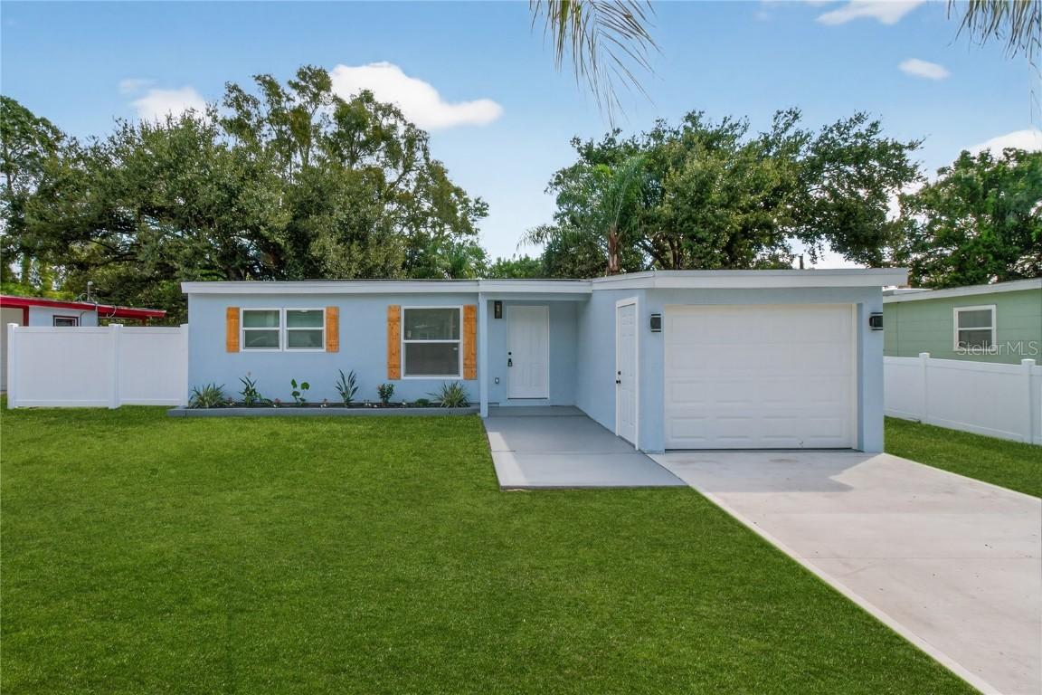 207 Melody Ln., Largo, FL 33771