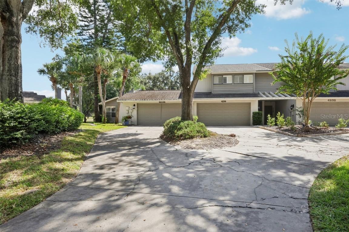 4234 Golf Club Ln., Tampa, FL 33618