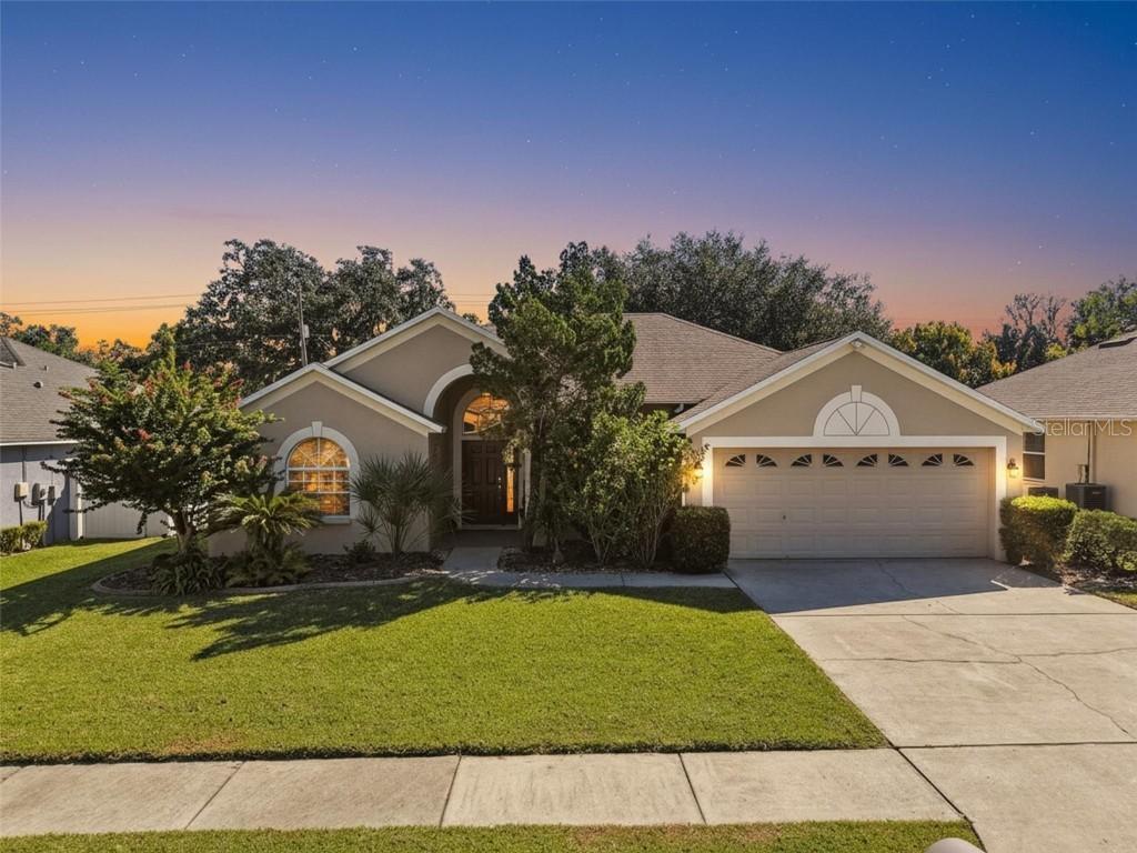 2213 Towering Oaks Cir., Seffner, FL 33584