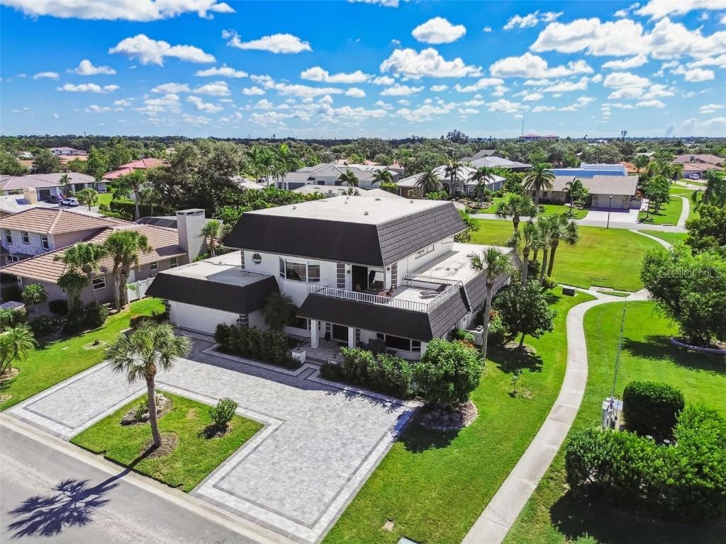 225 Harbor House Dr., Osprey, FL 34229