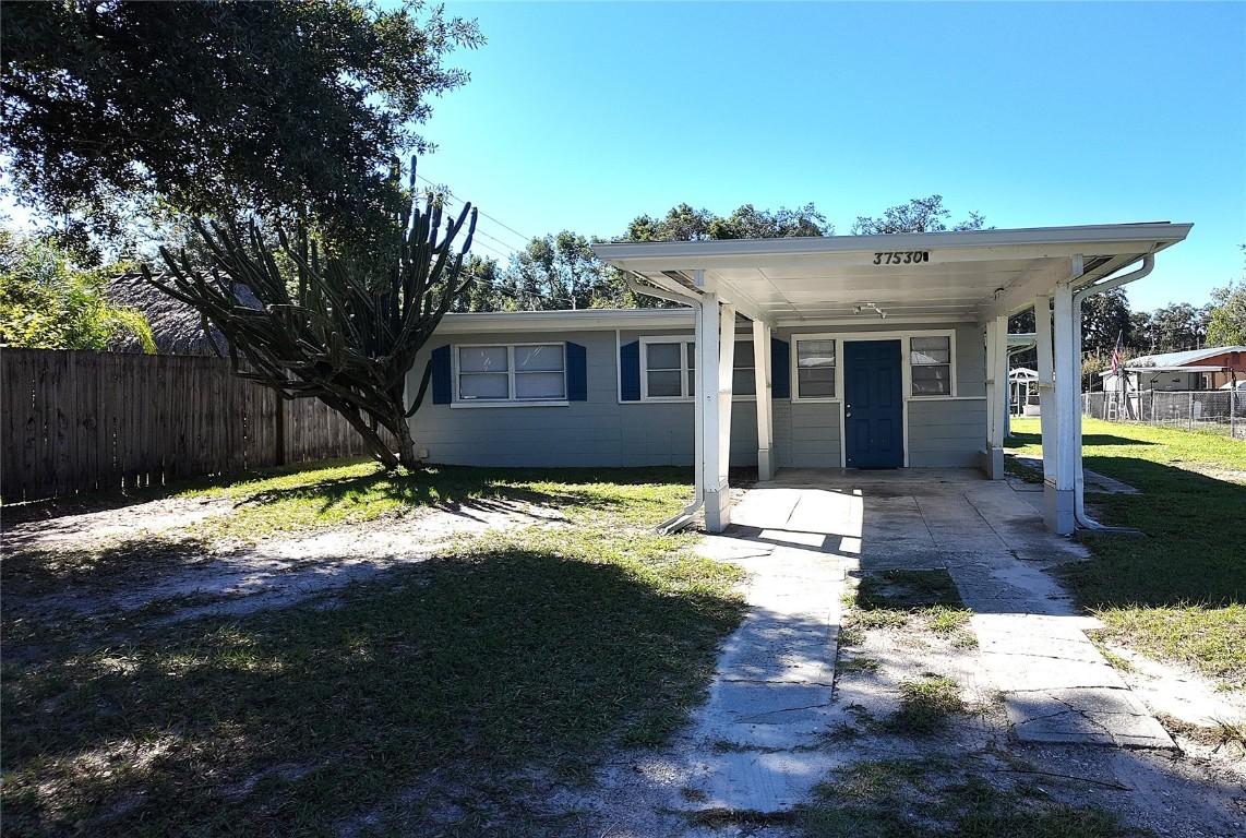 37530 Ferris Ave., Zephyrhills, FL 33542