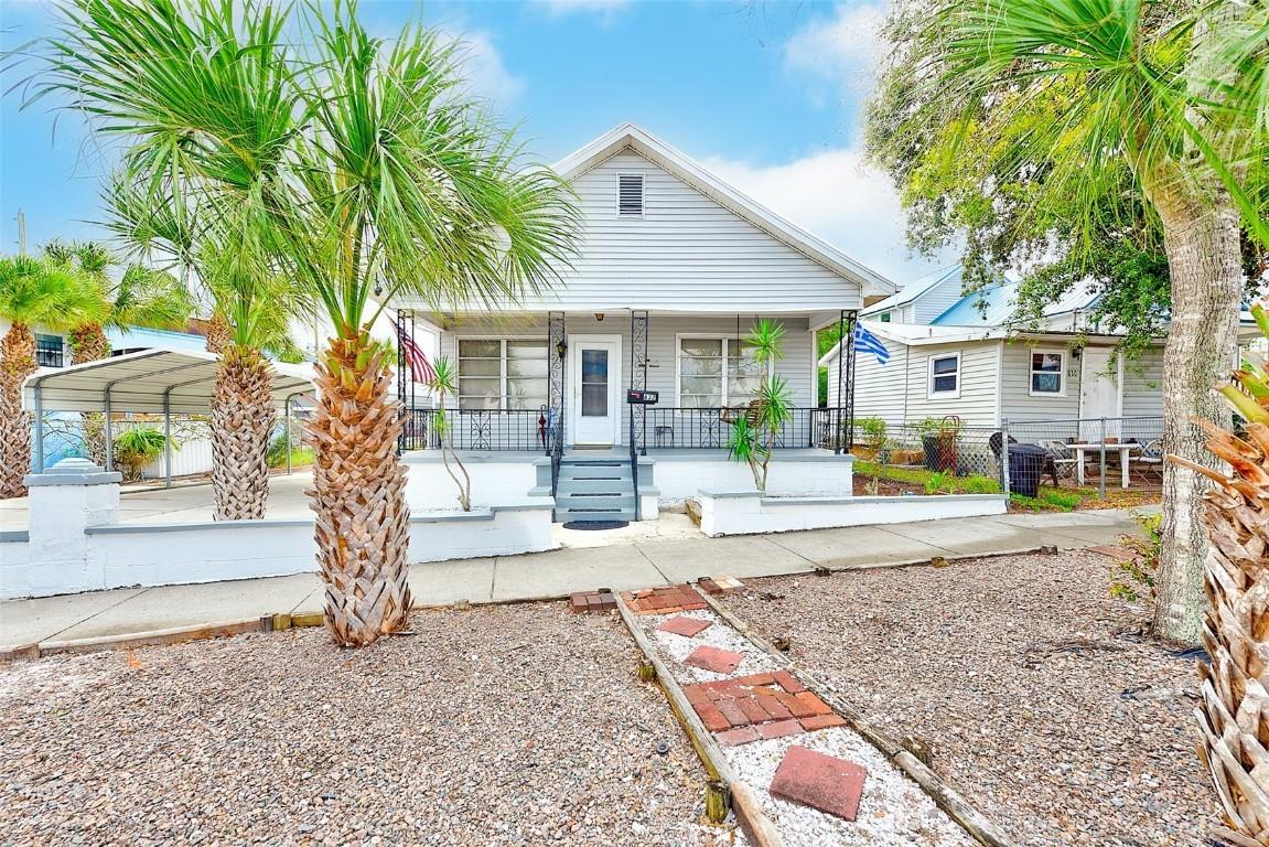 632 Cross St., Tarpon Springs, FL 34689