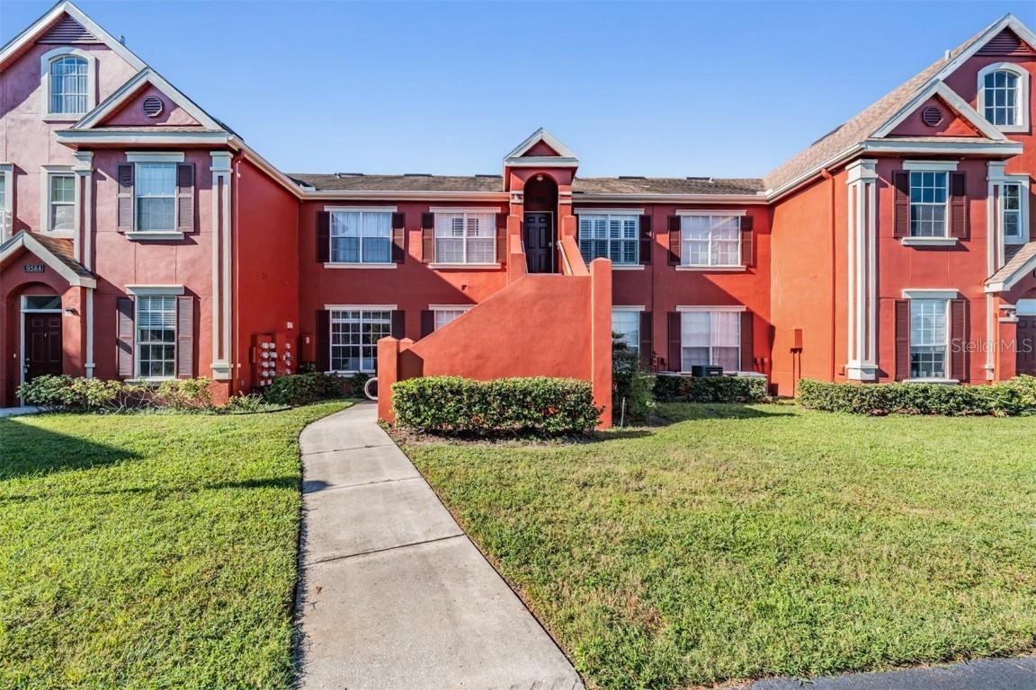 9586 Lake Chase Island Way, Tampa, FL 33626