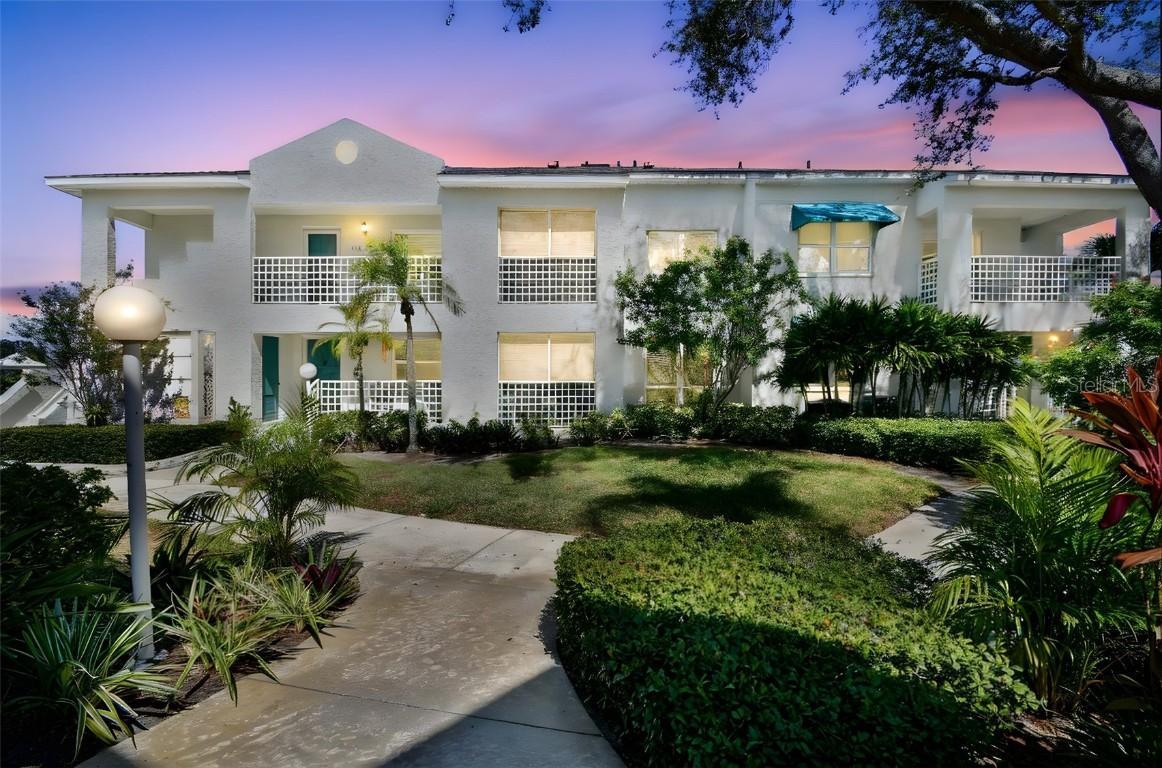 318 108th St. #106, Bradenton, FL 34209
