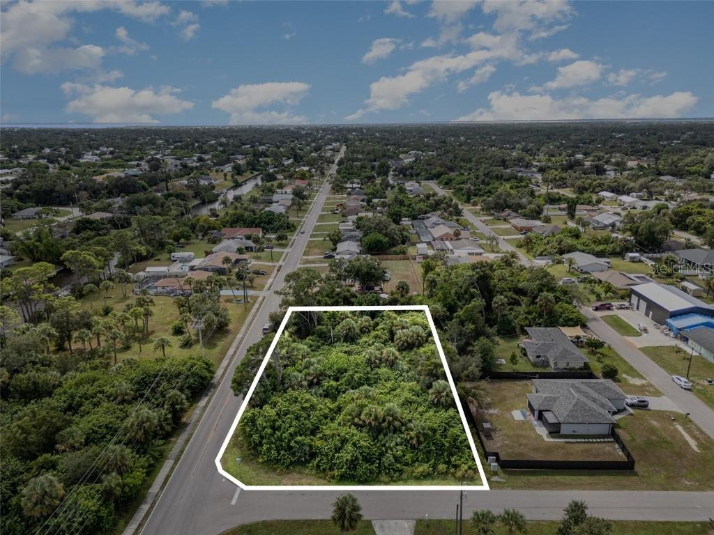 18503 Barbara Ave., Port Charlotte, FL 33948