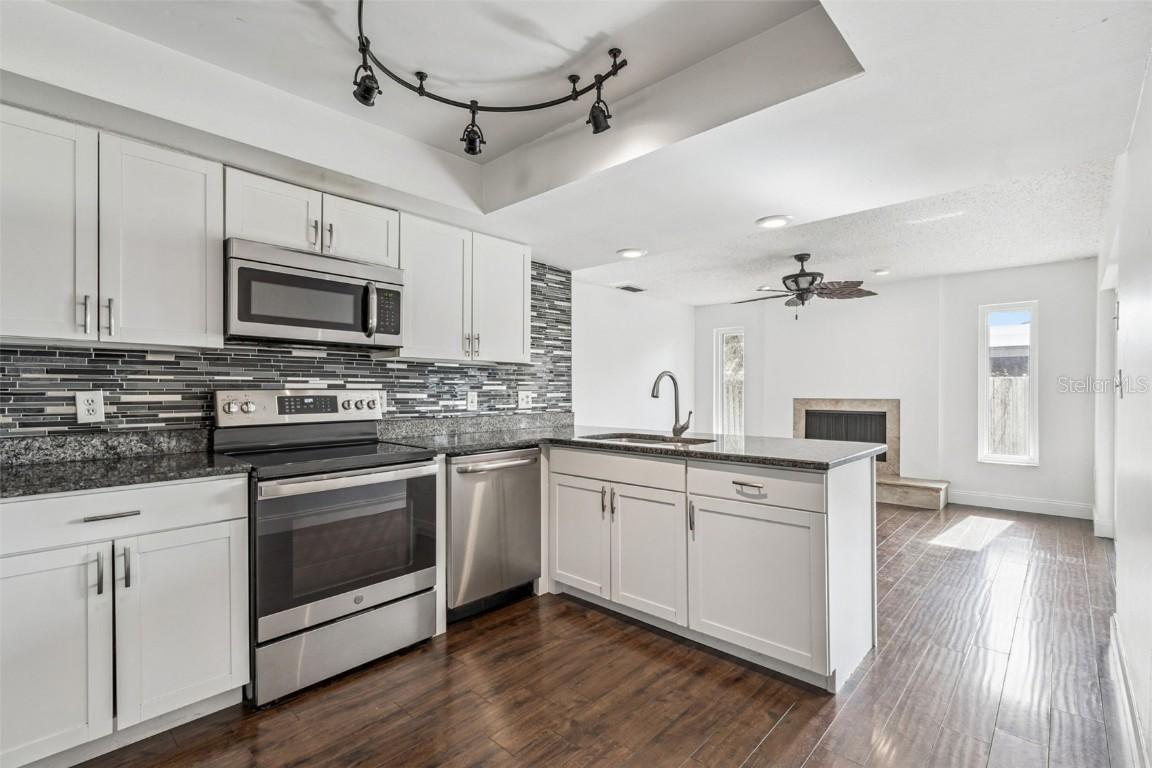 9764 130th Ave., Largo, FL 33773