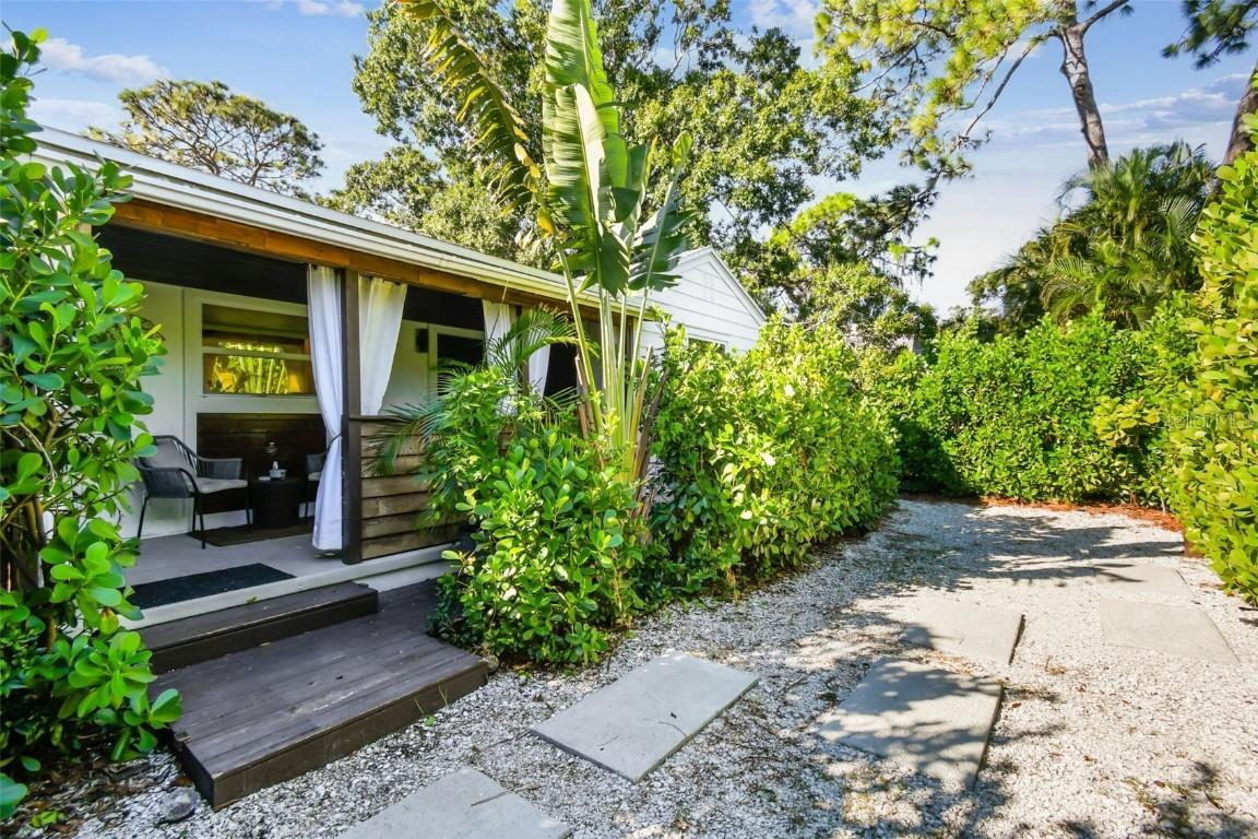 4636 3rd Ave., St Petersburg, FL 33711