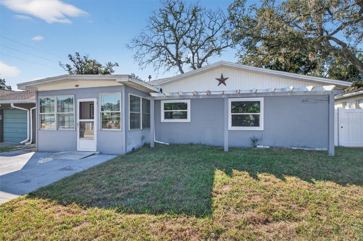 1271 Bermuda St., Clearwater, FL 33755