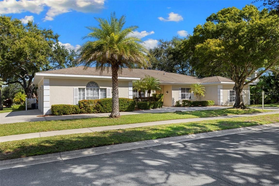 642 Weathersfield Dr., Dunedin, FL 34698
