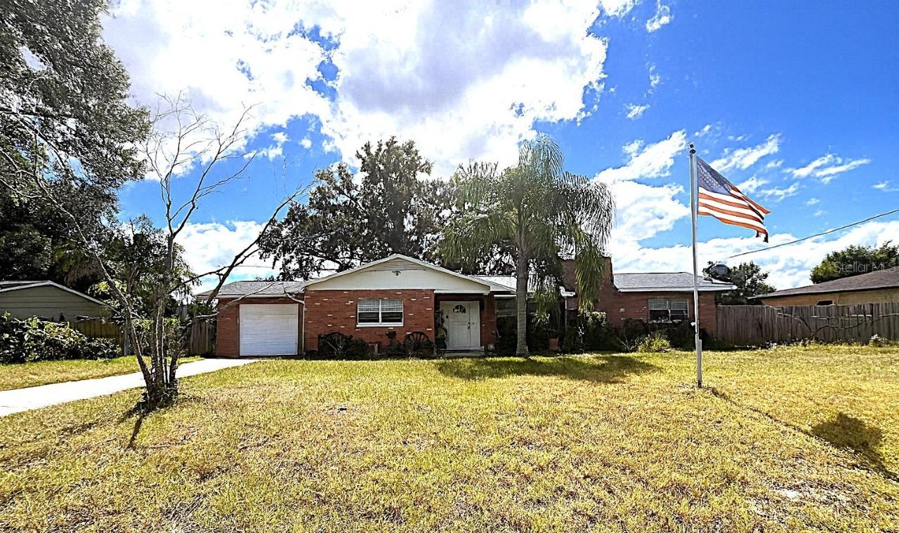 705 Westwood Dr., Brandon, FL 33511